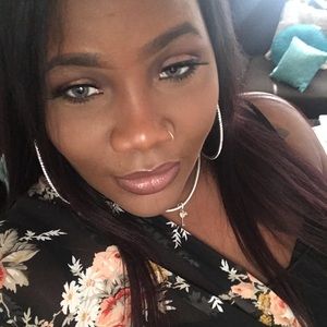 Meet your Posher, Latoya